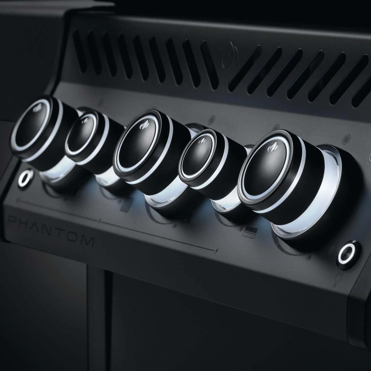 Napoleon Phantom Rogue SE 425 RSIB Freestanding Gas Grill with Infrared Rear & Side Burners - Matte Black