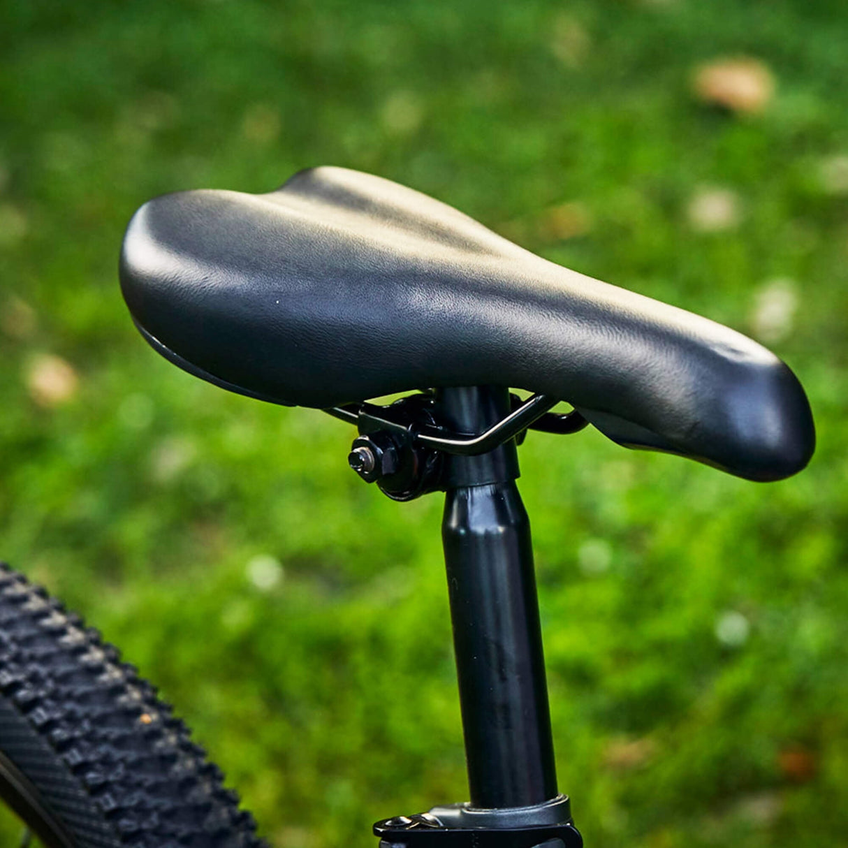 Huffy 24" Scout Boys' Hardtail 21-Speed Mountain Bike with Disc Brakes