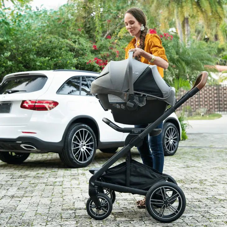 Nuna MIXX next+ PIPA urbn Travel System, Caviar