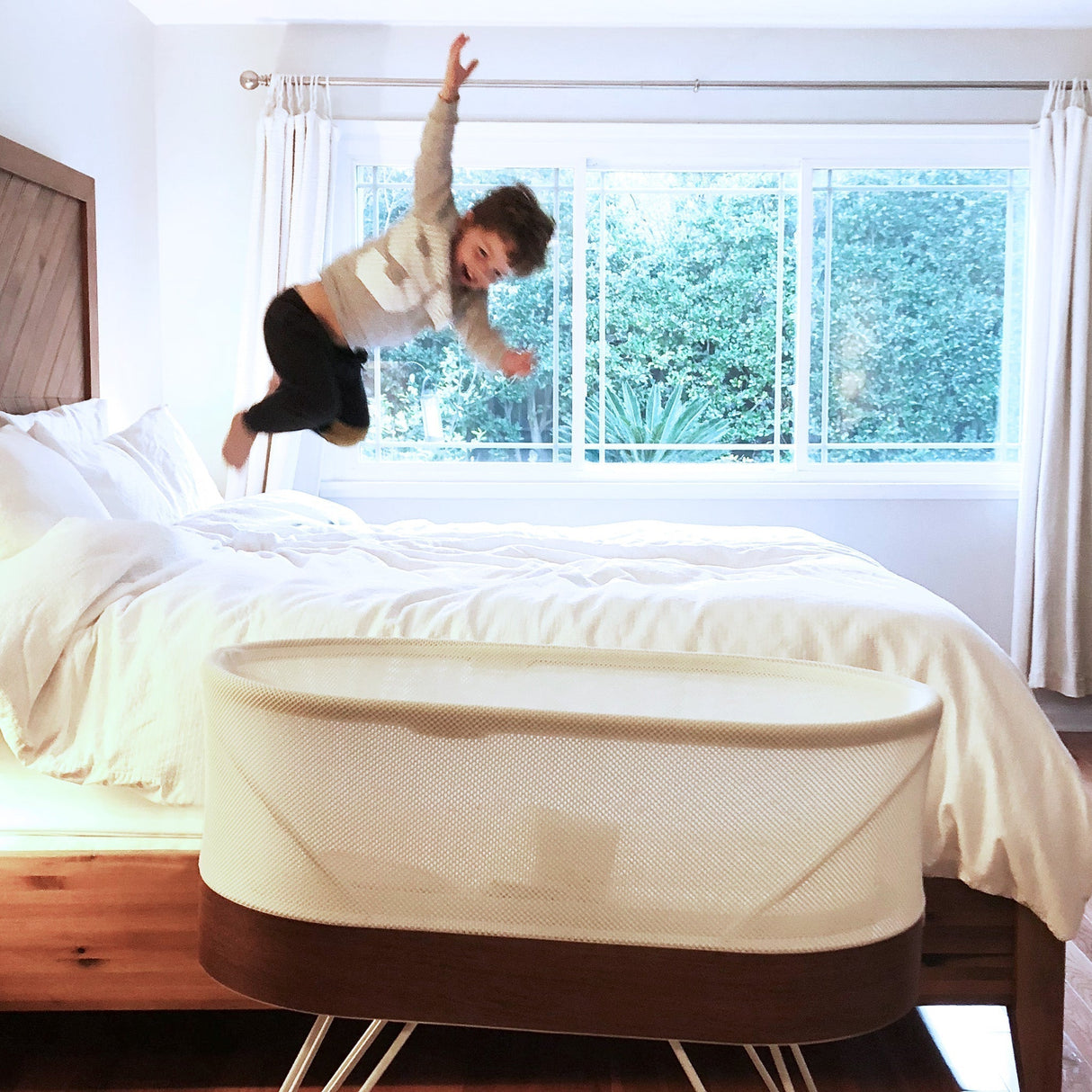 SNOO Smart Sleeper Bassinet