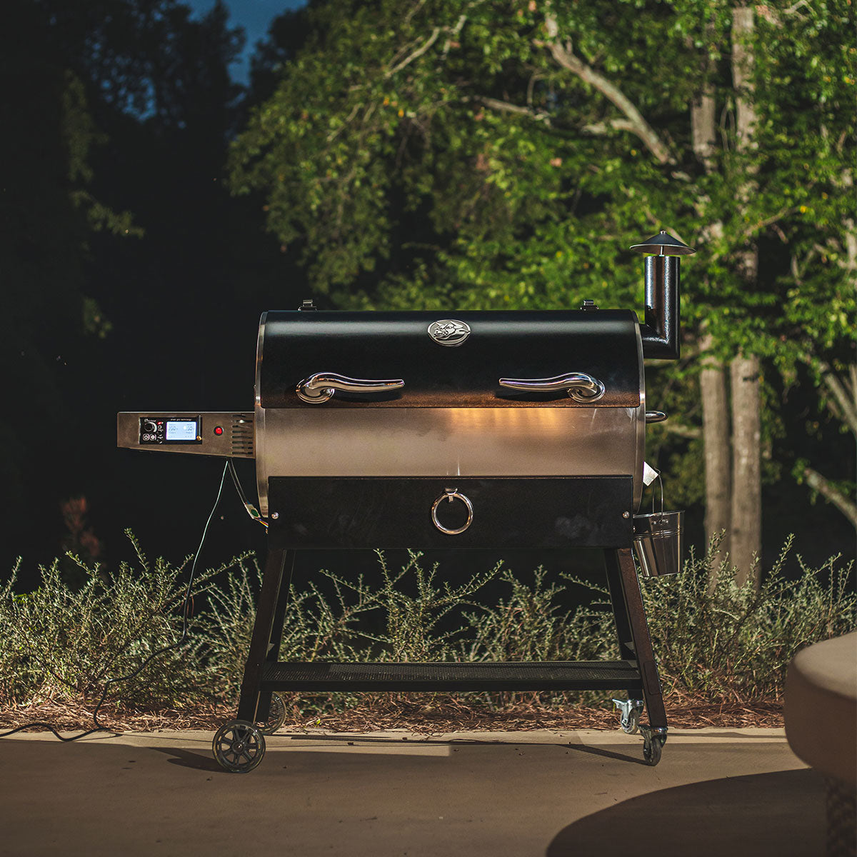 RT-700 Wood Pellet Grill