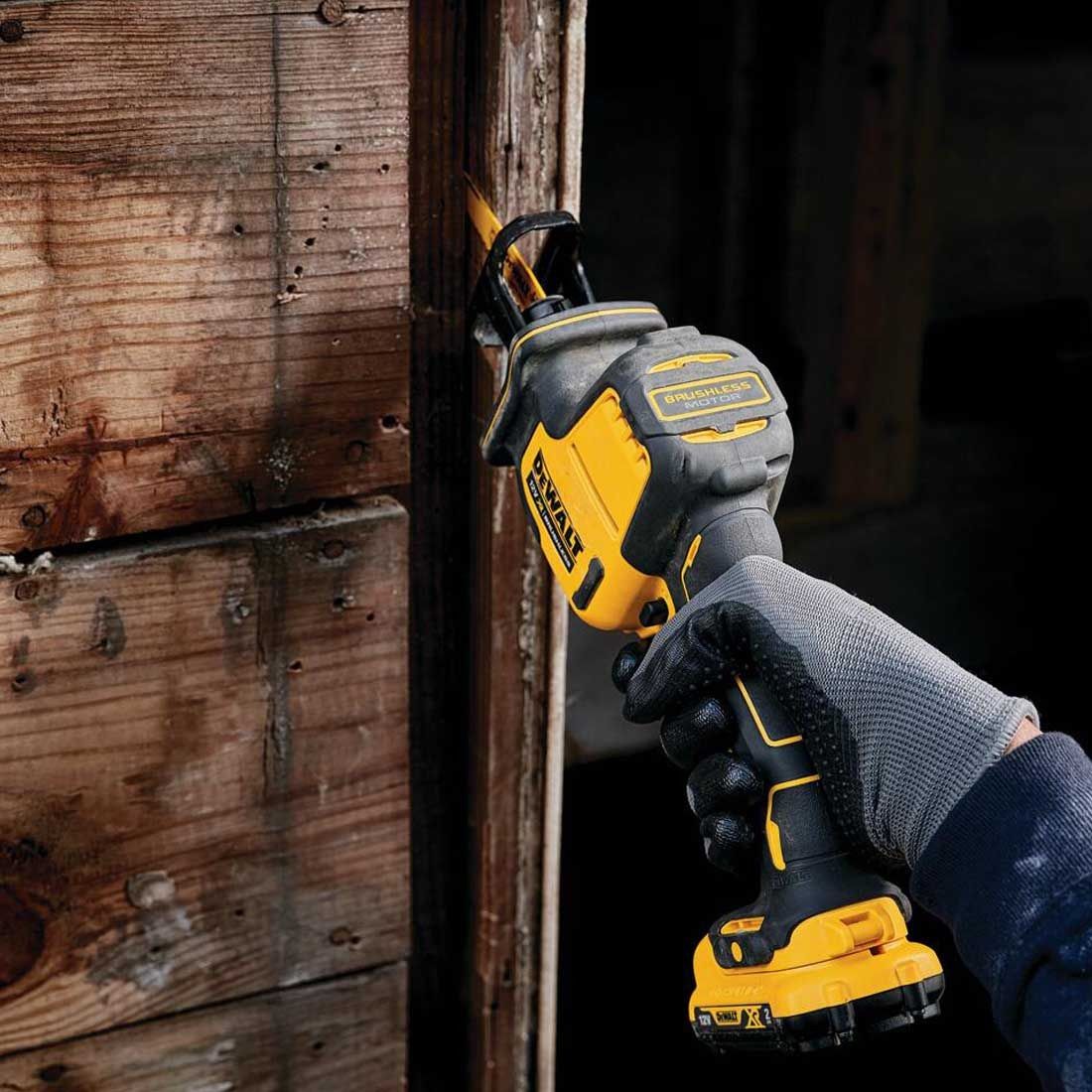 DeWalt DCS312D2-GB 10.8v / 12v XR Sub Compact Brushless Reciprocating Saw Inc 2x 2.0Ah Batts